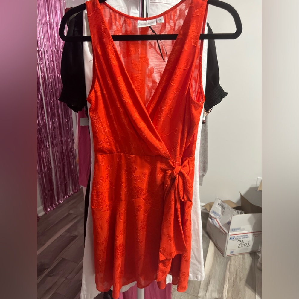NWOT Premier Armour // Size 5